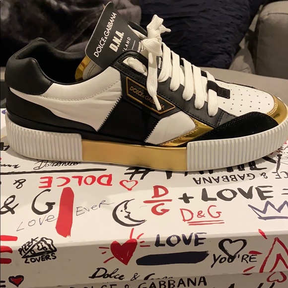 Dolce and Gabbana - Picture 4 of 4